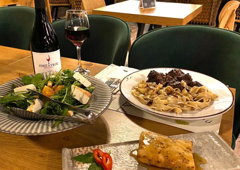 425571349_864393425696978_6059322244219458046_n